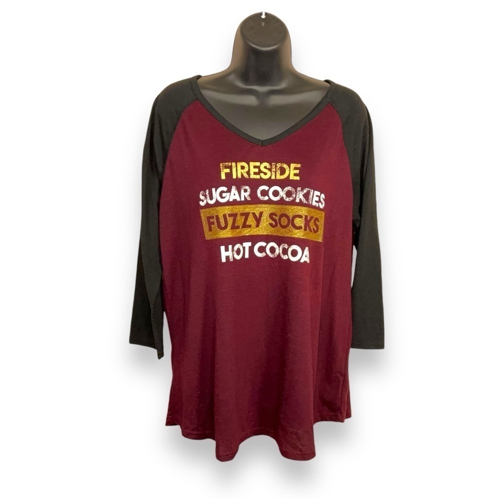 XL MAURICES HOLIDAY CASUAL TOP COZY COMFY VNECK BURGUNDY BLACK